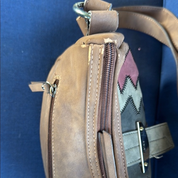 Kensie Brown and Gray Crossbody Bag with Geometric Design - Picture 3 of 7